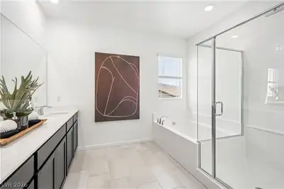 125 Rowan Grove Avenue Primary Bathroom