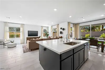 125 Rowan Grove Avenue Kitchen