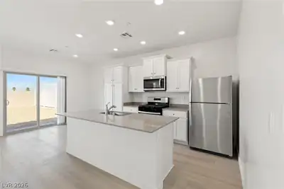2727 Avril Point Street Kitchen