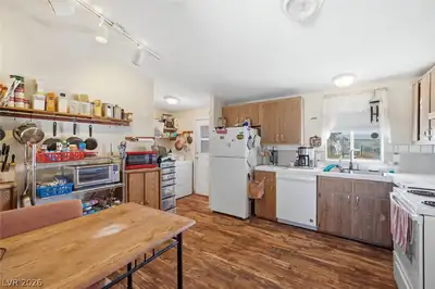 1931 West Carrol Street Kitchen