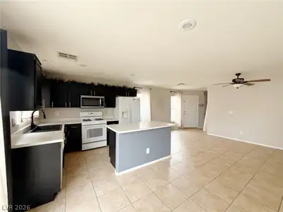 824 Blushing Rose Place Kitchen