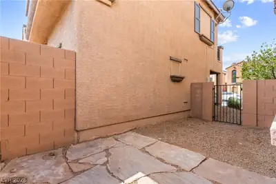 176 Almond Ridge Place Yard