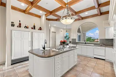 5030 Spanish Hills Drive Kitchen