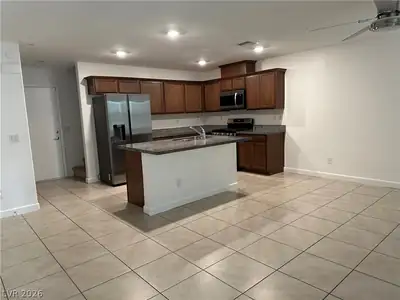 3638 Tripoli Cove Avenue Kitchen