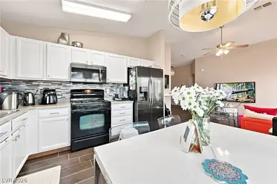 6471 Saddle Up Avenue 101 Kitchen