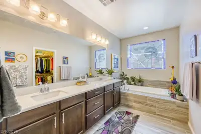 492 Norcia Place Primary Bathroom