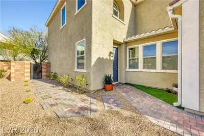 492 Norcia Place Entry