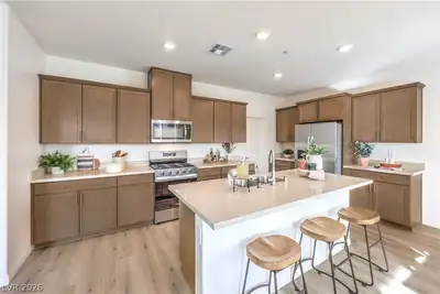 3841 Tropical Zen Avenue Kitchen