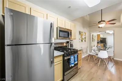 950 Seven Hills Drive 123 Kitchen