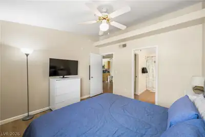 950 Seven Hills Drive 123 Bedroom