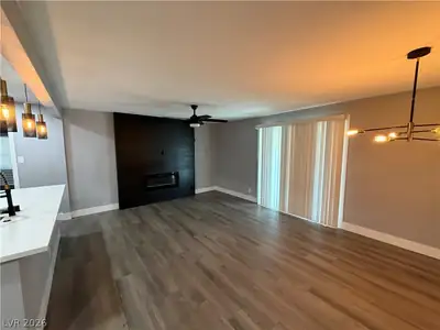 2021 Santa Clara Drive Living Room