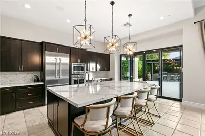 9429 Garnet Crown Avenue Kitchen