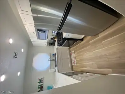 5028 South s Rainbow Boulevard 102 Kitchen