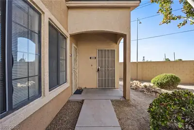 2001 Sue Court 206 Entry