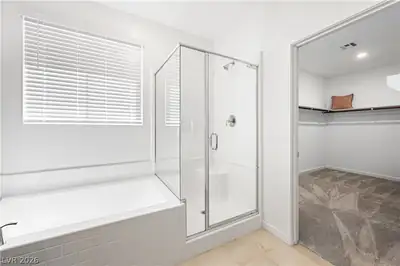 129 Rowan Grove Avenue Primary Bathroom