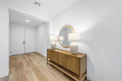 129 Rowan Grove Avenue Entrance Foyer