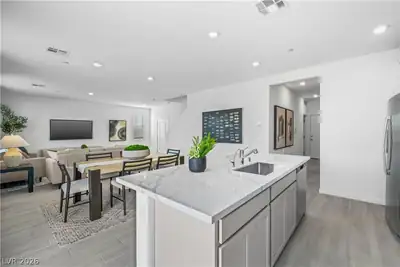 132 Harper Crest Avenue Kitchen