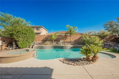 7270 Elessar Avenue Pool