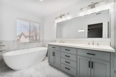 8232 Bermuda Beach Drive Primary Bathroom