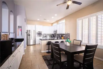 6133 Stibor Street Dining Area