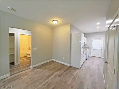 1121 Sixshooter Avenue 1 Dining Area