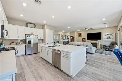 689 Corelli Cove Street Kitchen