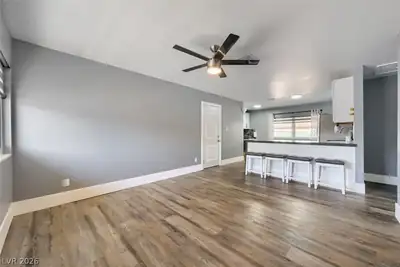 2728 Alcoa Avenue Living Room