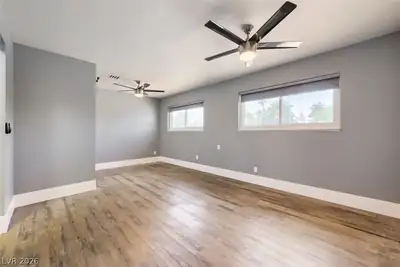 2728 Alcoa Avenue Bedroom