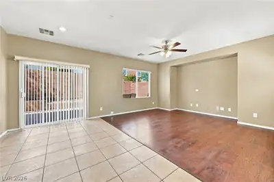 11240 Woodland Violet Avenue Living Room