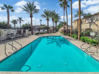3400 Cabana Drive 2106 Pool