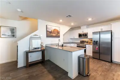 2941 Dusty Yellow Court Kitchen