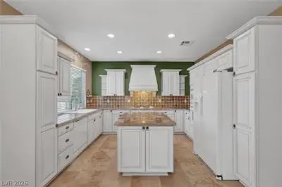 11821 Luna Del Mar Lane Kitchen
