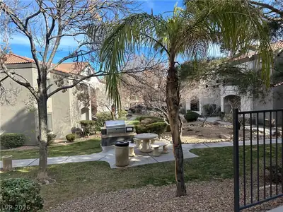 950 SEVEN HILLS Drive 1321 Courtyard