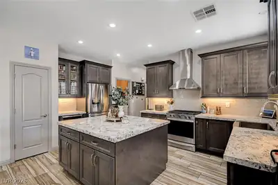 1274 Peppercorn Avenue Kitchen
