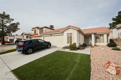 6092 Golden Nectar Way, Las Vegas