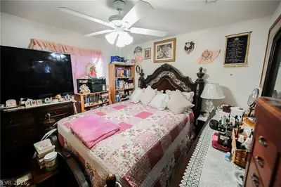 6092 Golden Nectar Way Bedroom