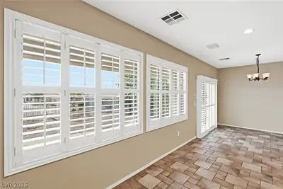 2559 Anani Road Dining Area