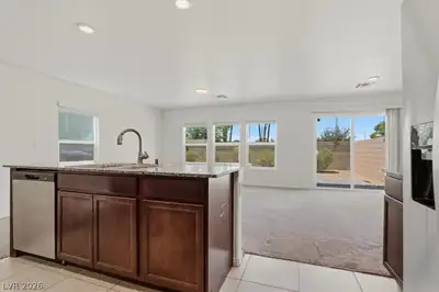 4056 Campeche Avenue Kitchen