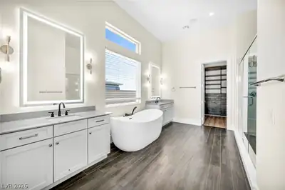 1121 Du Fort Hills Court, Henderson, NV 89002 Primary Bathroom