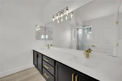 908 Sunnyfield Way Primary Bathroom