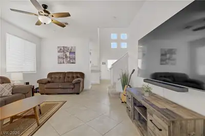 3205 Rainmaker Street Living Room
