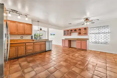 6604 Larchwood Lane Kitchen