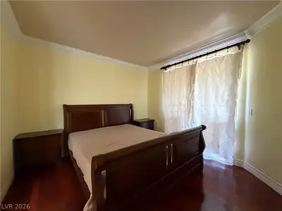 220 East Flamingo Road 124 Bedroom