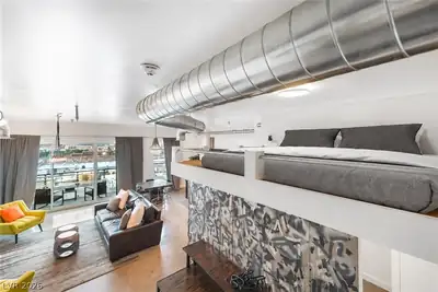 200 Hoover Avenue 1101 Loft
