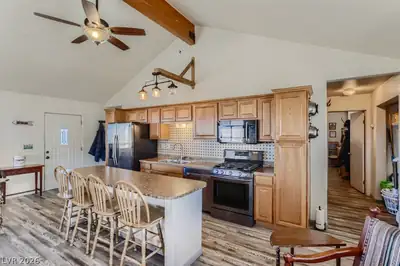 78 Pine Road Kitchen
