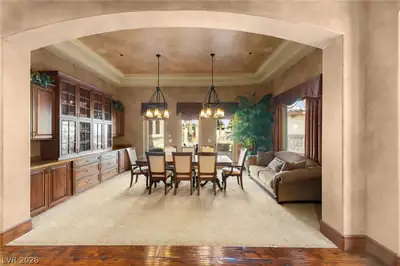 1065 Kratzer Circle Dining Area