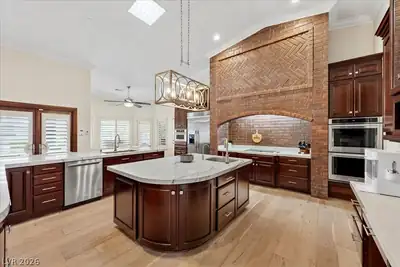 8180 West Red Coach Avenue Kitchen