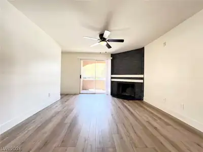 230 MISSION CATALINA Lane 201 Living Room