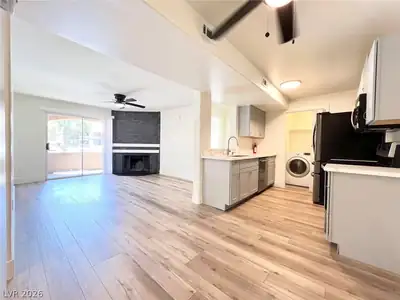 230 MISSION CATALINA Lane 201 Kitchen