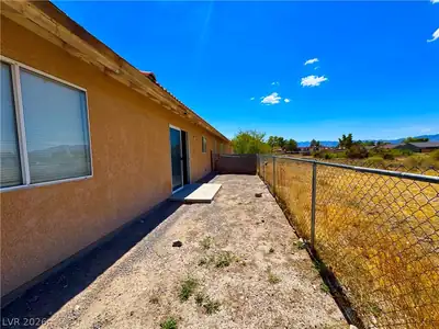 1040 Marne Court C Yard